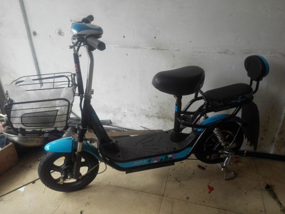 电动车 兰色.jpg